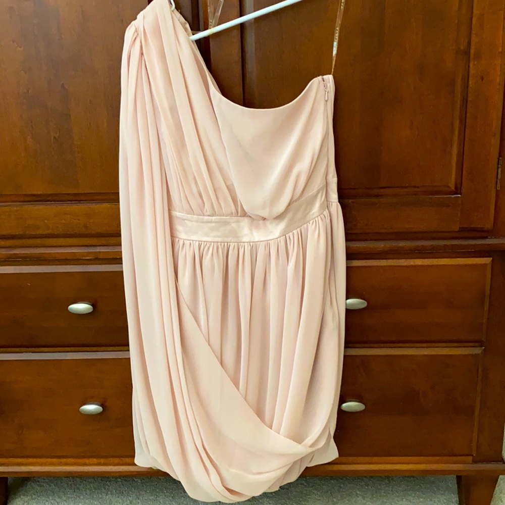 One shoulder pink dress